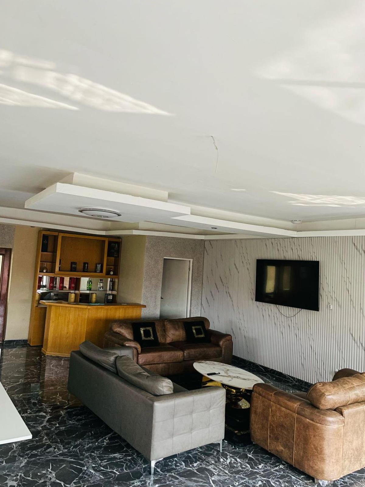 National Lodge Benoni Buitenkant foto
